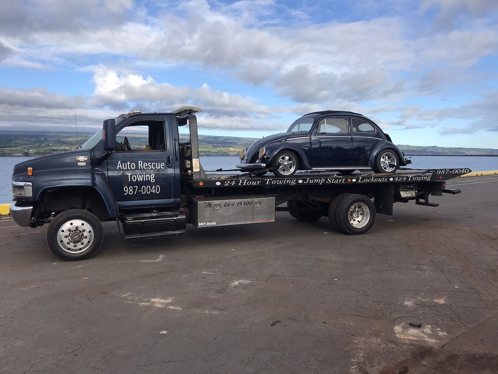 Auto Rescue Towing flatbed on the Kona coast